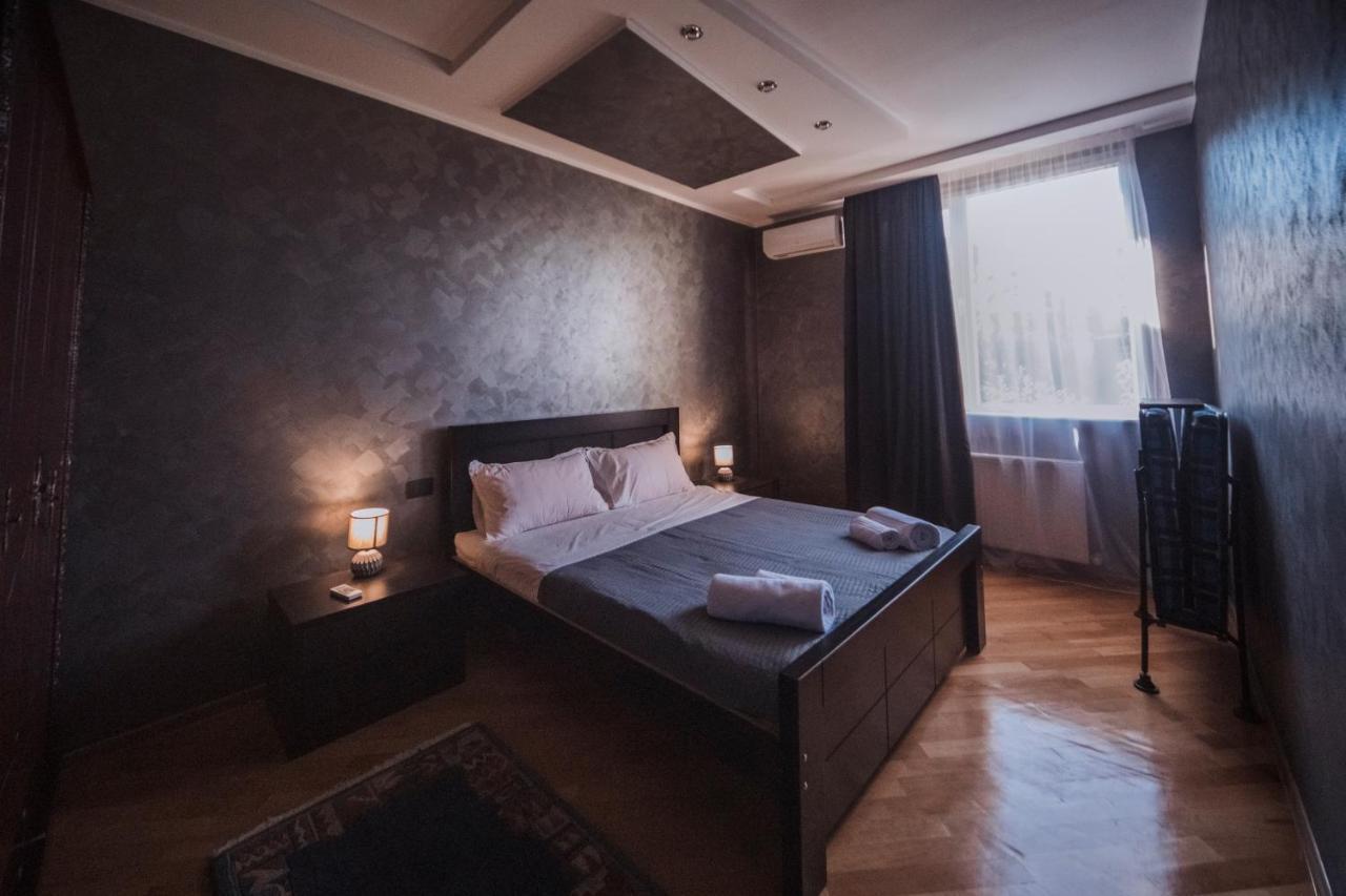 Makos Guest House クタイシ エクステリア 写真