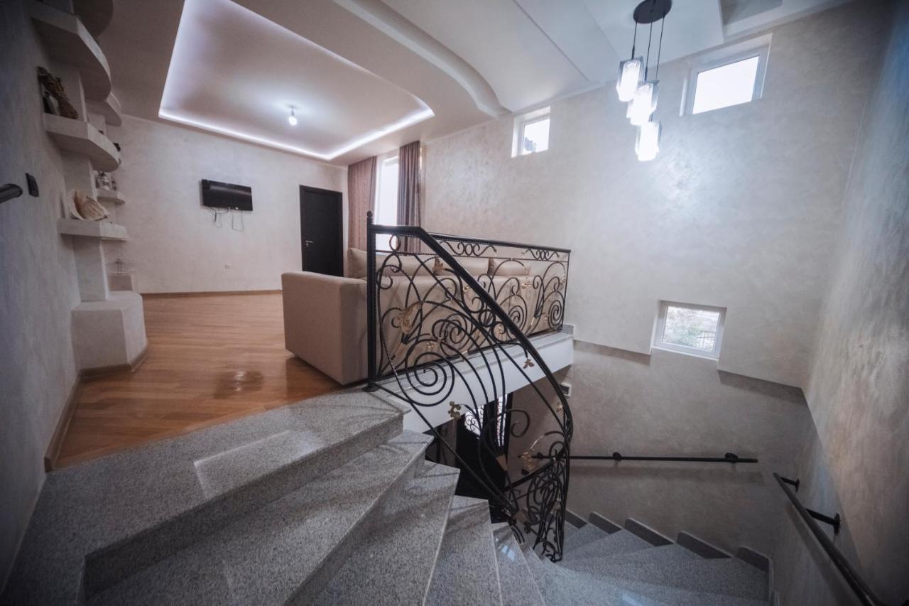 Makos Guest House クタイシ エクステリア 写真