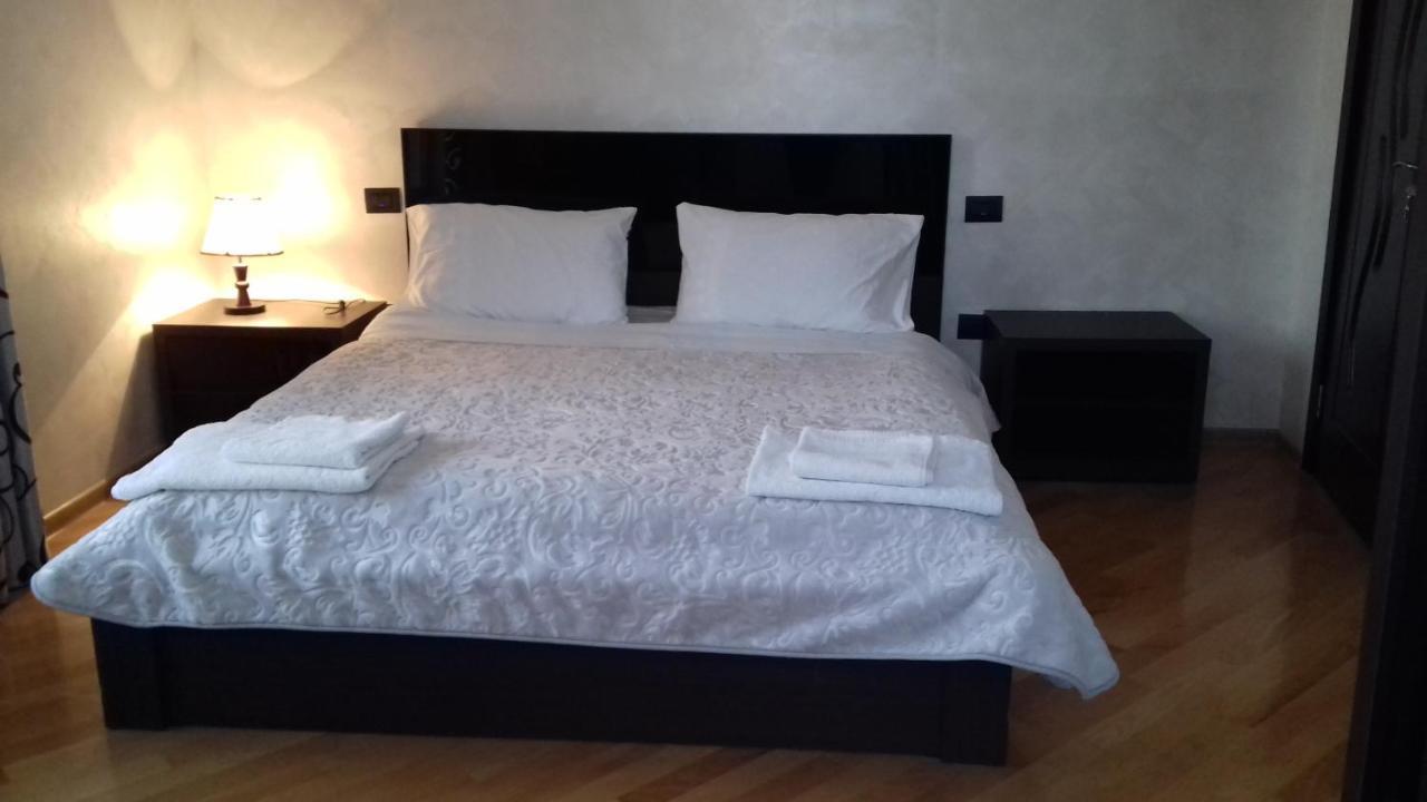 Makos Guest House クタイシ 部屋 写真